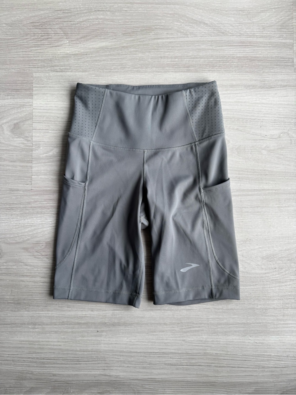 Brooks Gray High-Waisted Performance Bike Shorts